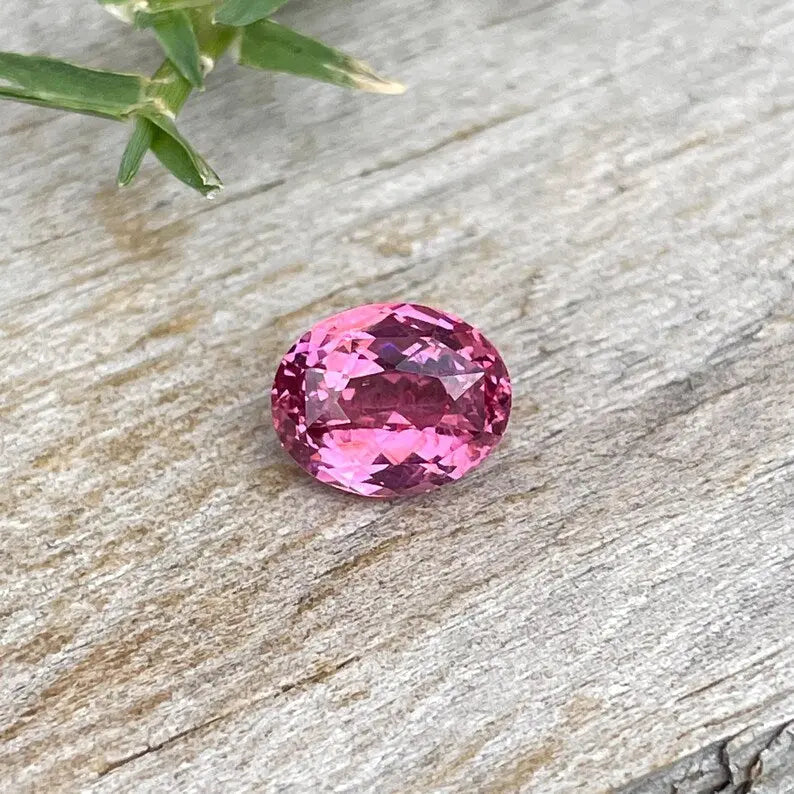 Natural Padparadsha Spinel gems-756e