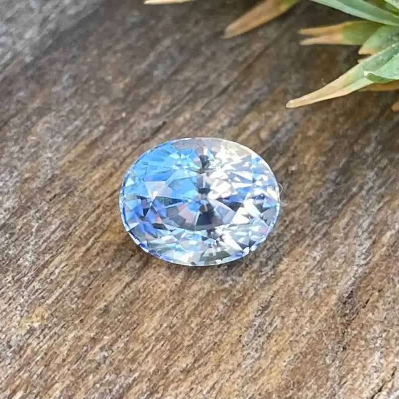 Natural Pale Blue Sapphire gems-756e