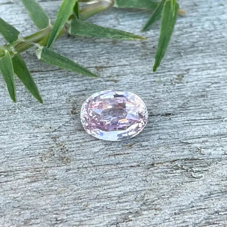 Natural Pale Pink Sapphire gems-756e