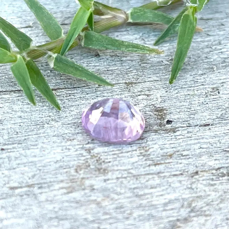 Natural Pale Pink Sapphire gems-756e