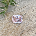 Natural Pale Pink Sapphire gems-756e