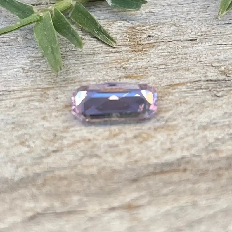 Natural Pale Pink Sapphire gems-756e