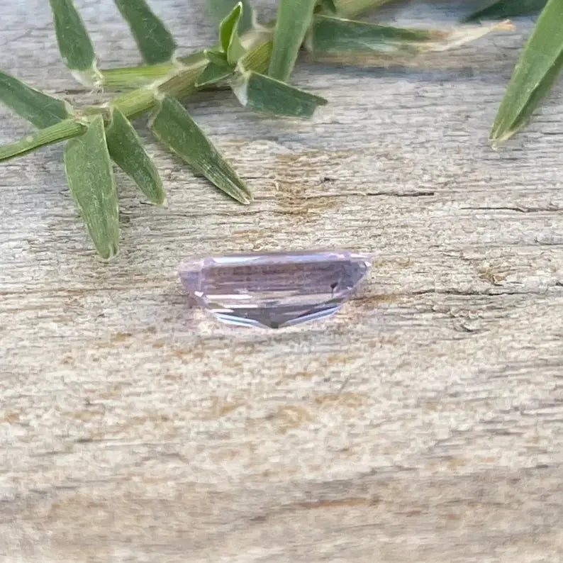 Natural Pale Pink Sapphire gems-756e