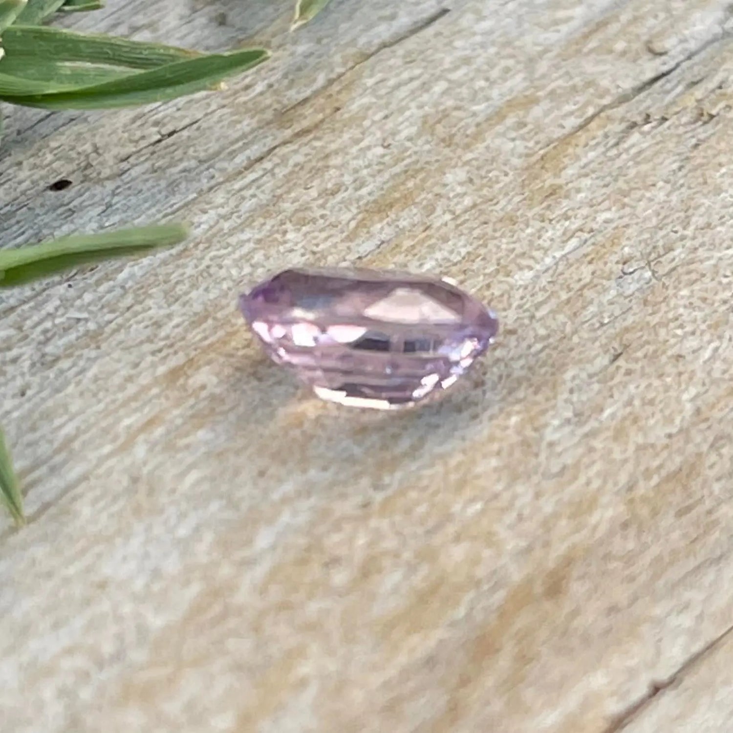 Natural Pale Pink Sapphire gems-756e