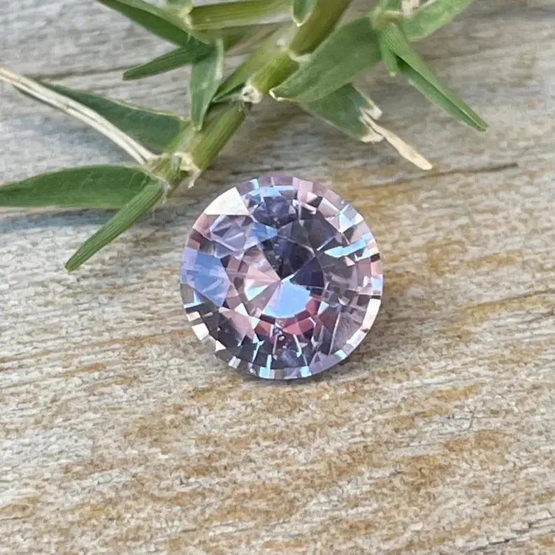 Natural Pale Pink Sapphire gems-756e