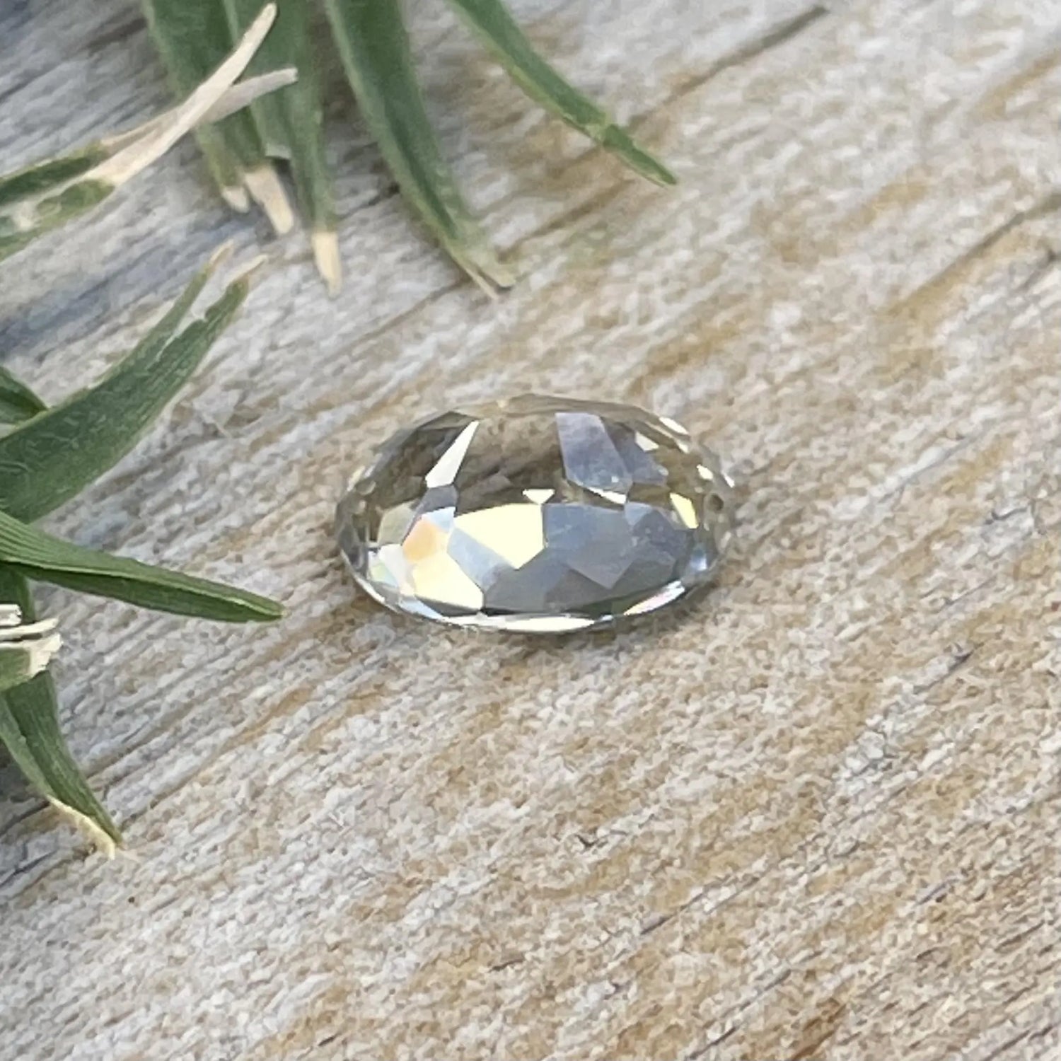 Natural Pale Yellow Sapphire gems-756e