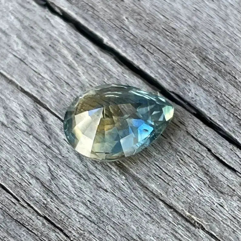 Natural Parti Sapphire gems-756e