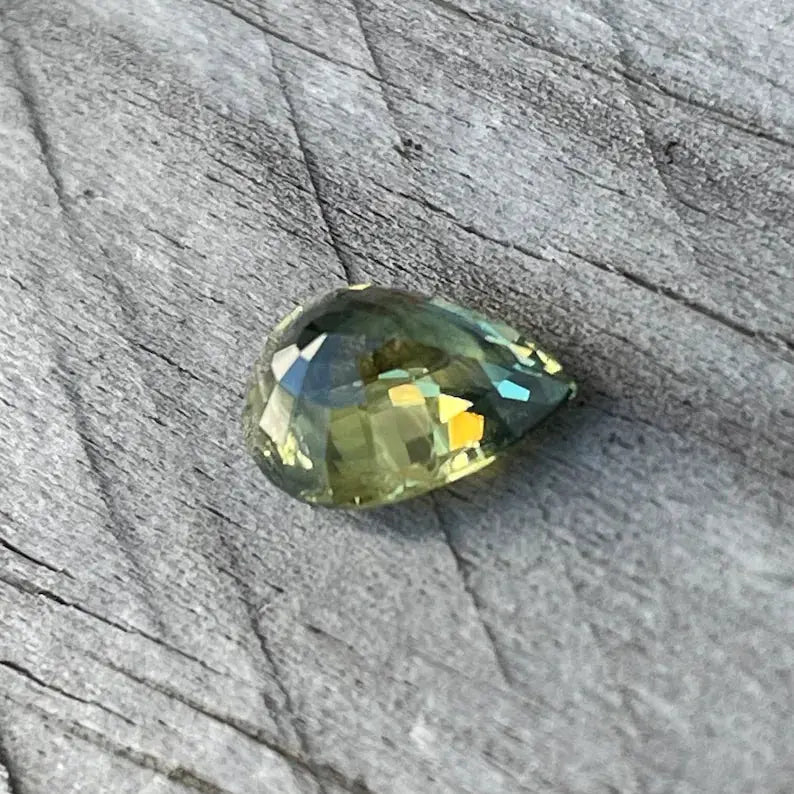 Natural Parti Sapphire gems-756e