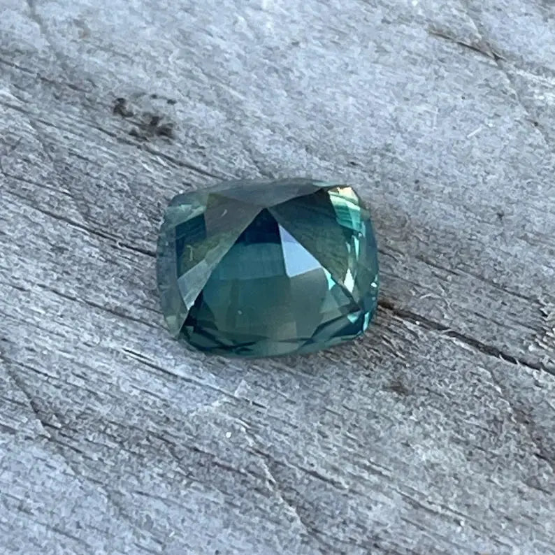 Natural Parti Sapphire gems-756e