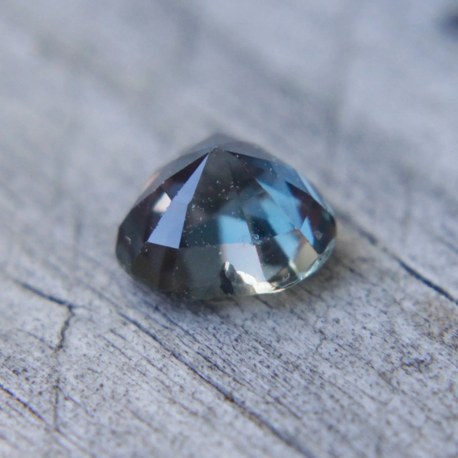 Natural Parti Sapphire gems-756e