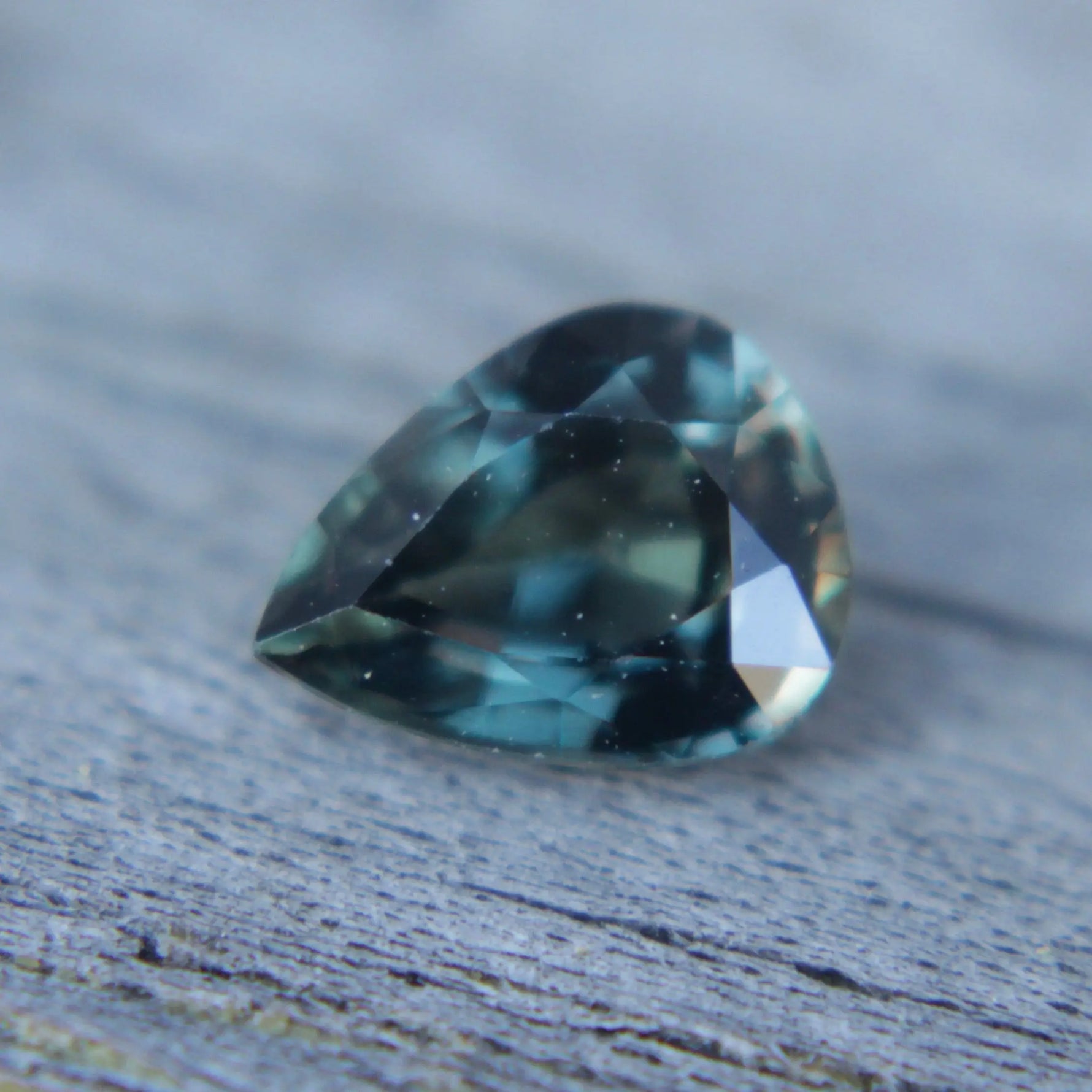 Natural Parti Sapphire gems-756e