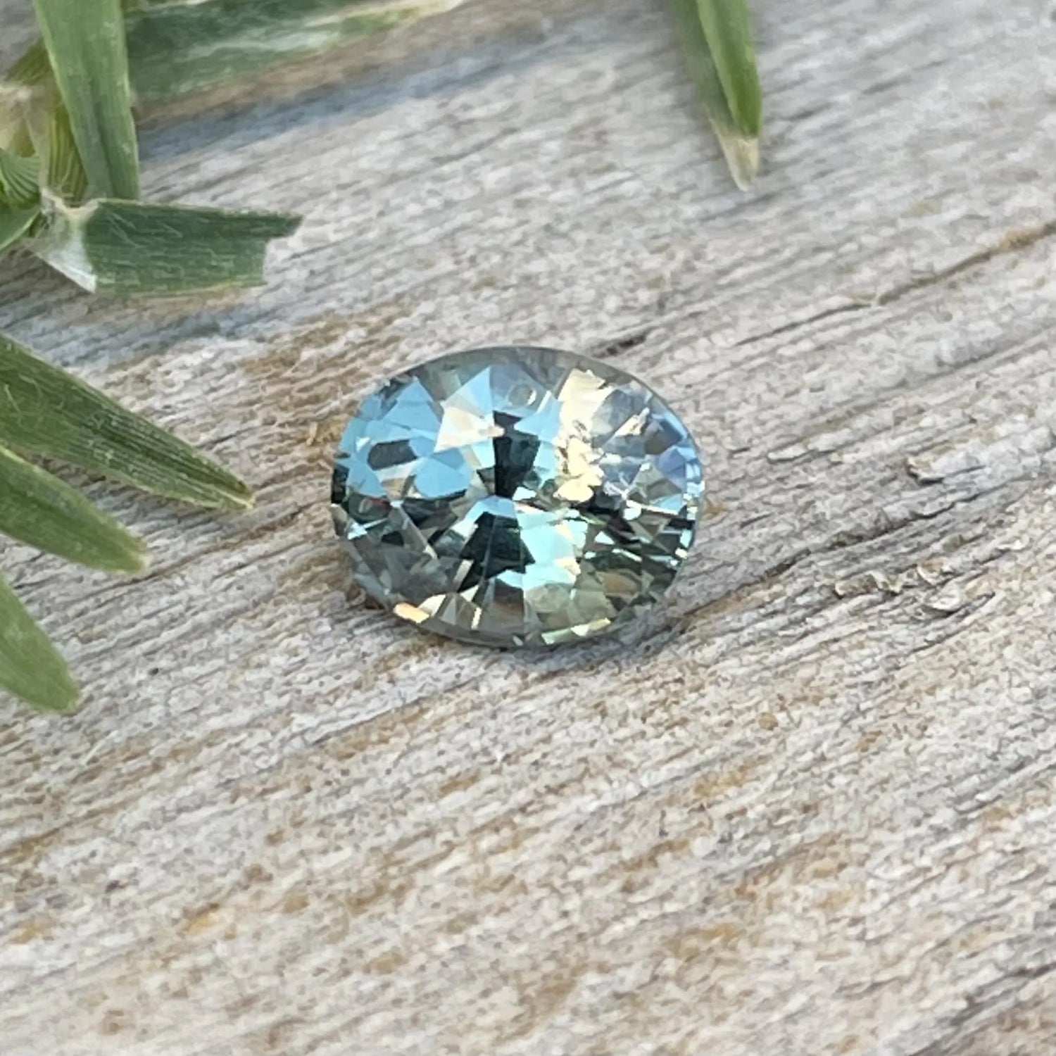 Natural Parti Sapphire gems-756e