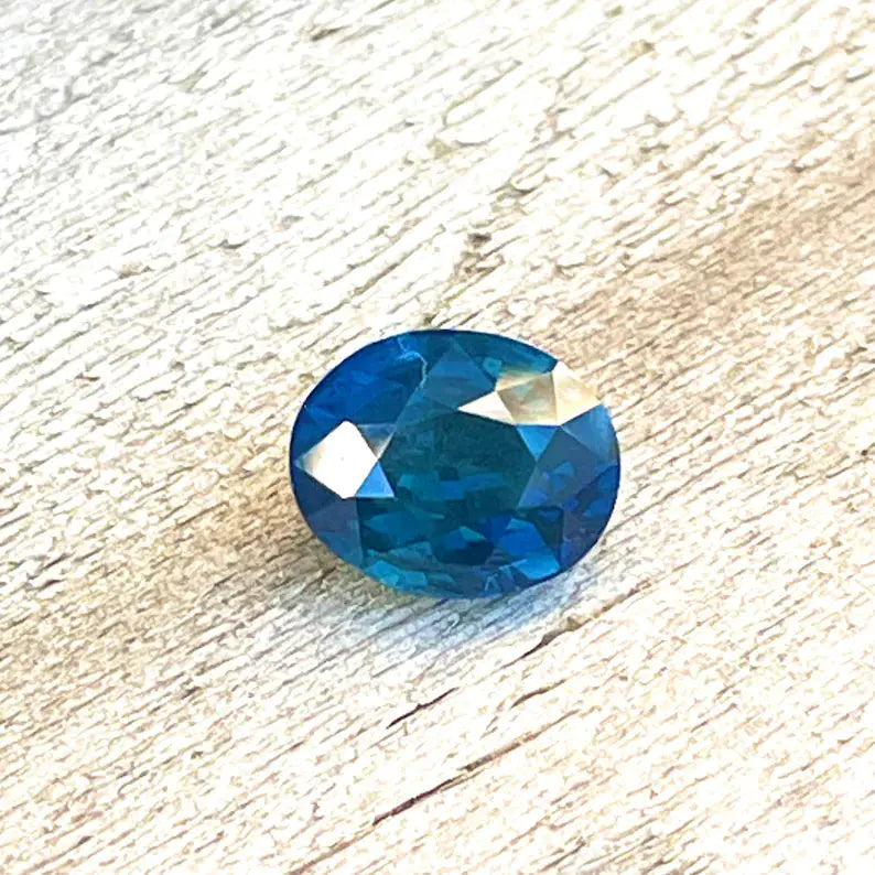 Natural Peacock Sapphire gems-756e