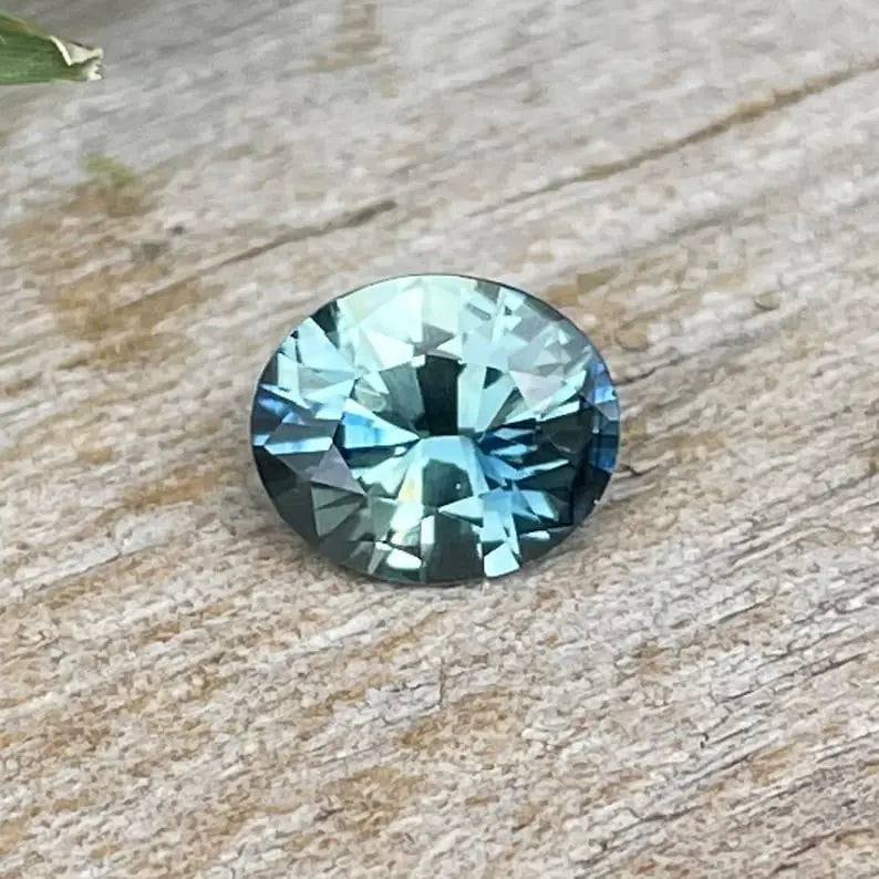 Natural Peacock Sapphire gems-756e