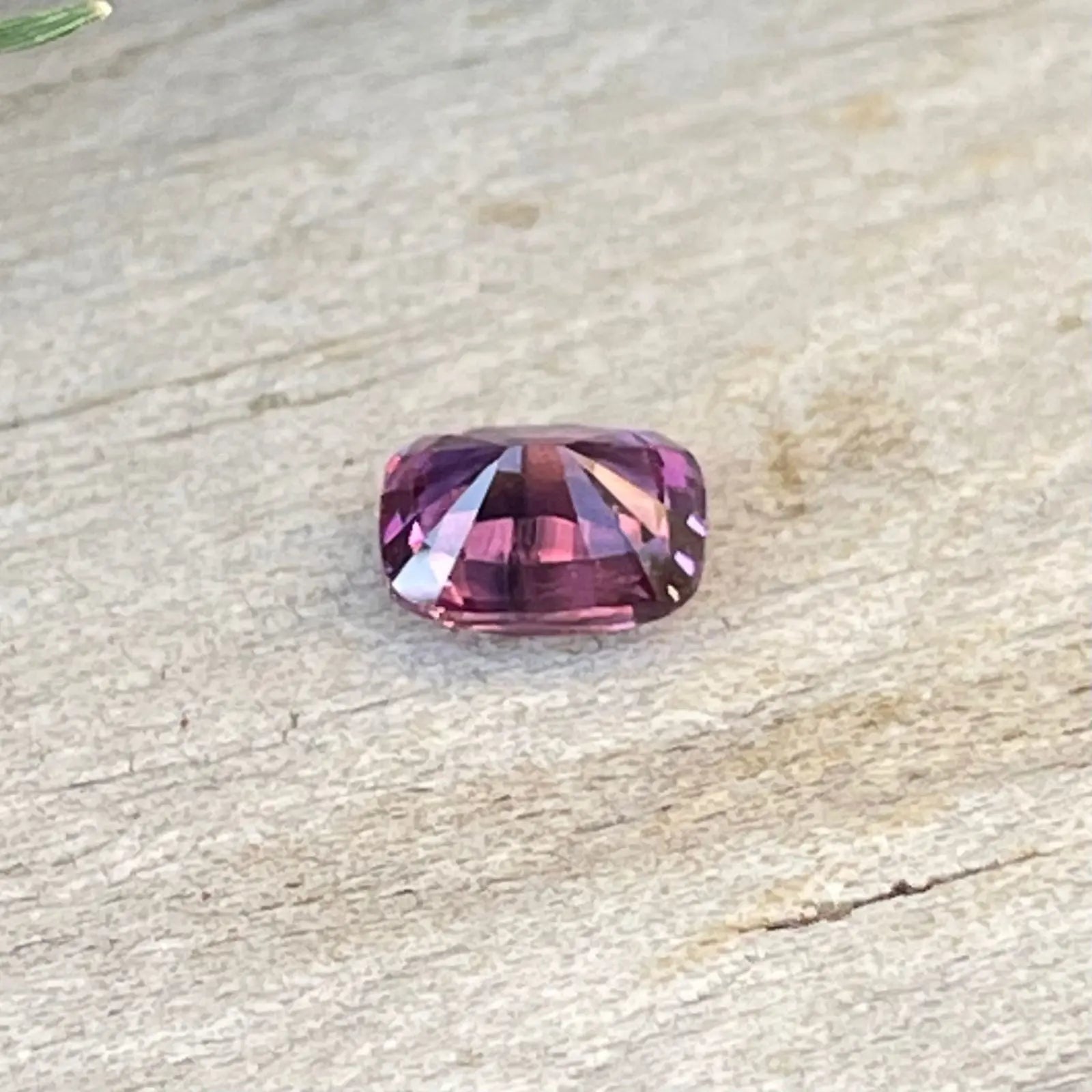 Natural Pink Purple Sapphire gems-756e