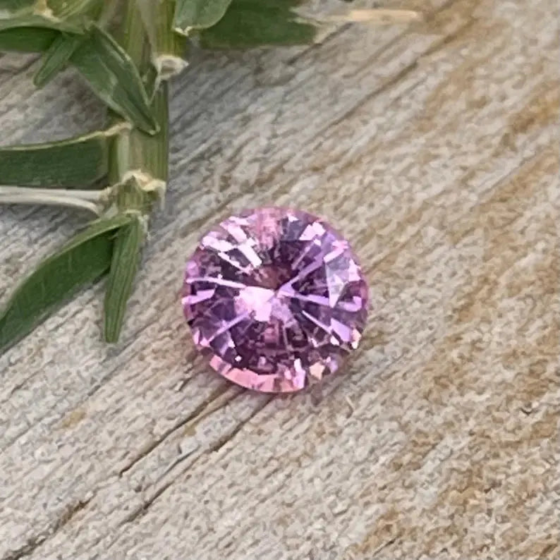 Natural Pink Sapphire gems-756e