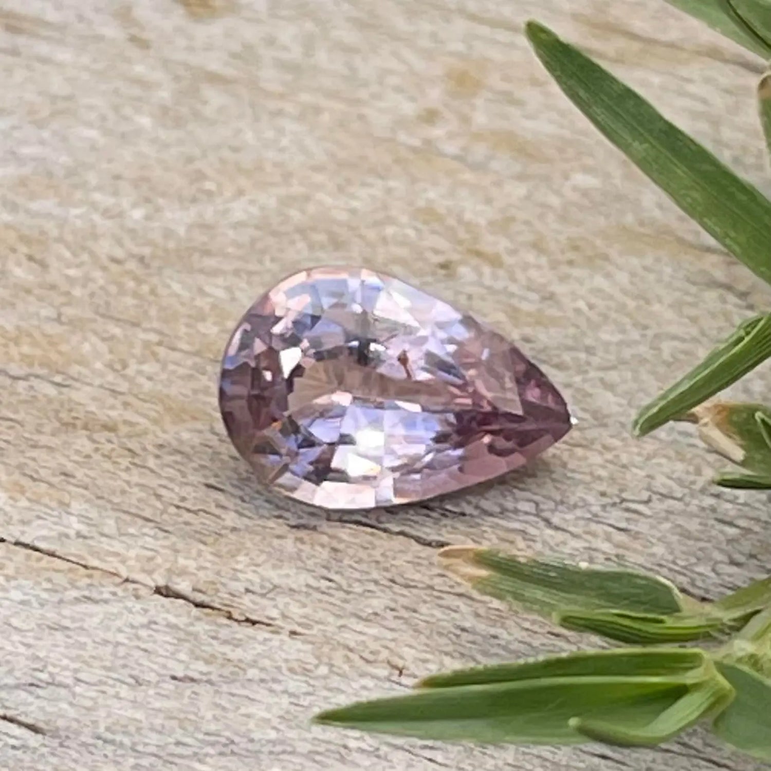 Natural Pink Sapphire gems-756e