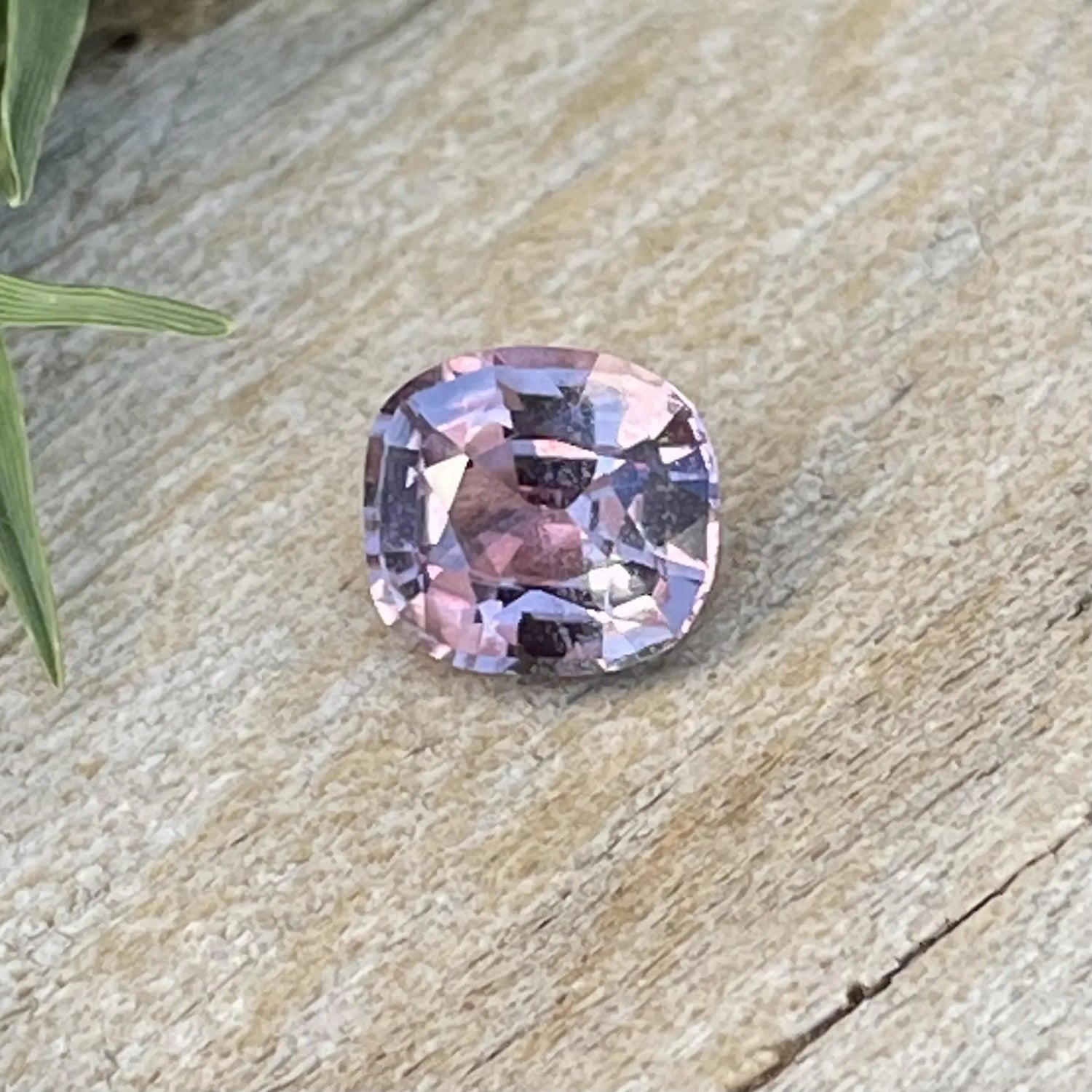 Natural Pink Sapphire gems-756e