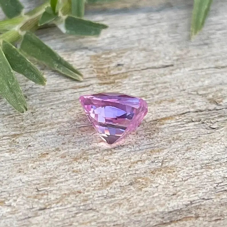 Natural Pink Sapphire gems-756e