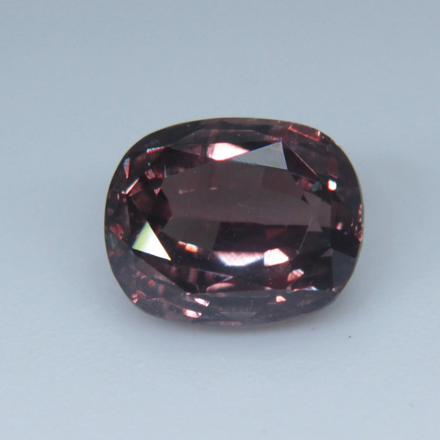 Natural Pinkish Brown Sapphire gems-756e