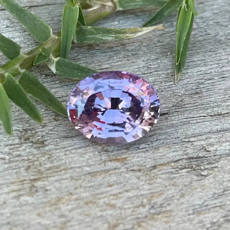 Natural Pinkish Purple Sapphire gems-756e