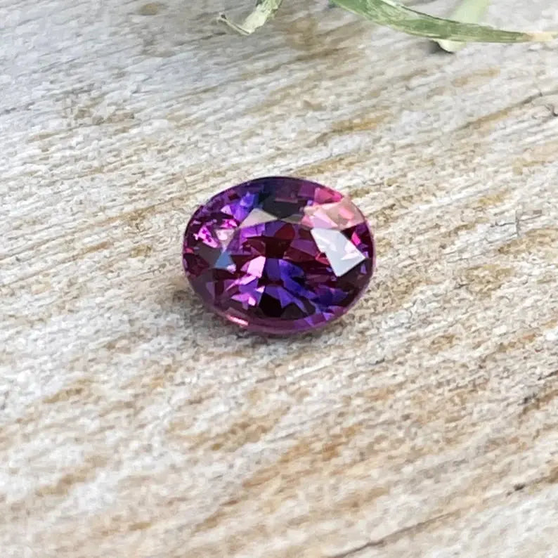 Natural Purple Blue Sapphire gems-756e