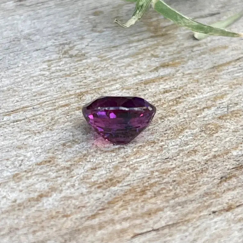 Natural Purple Blue Sapphire gems-756e