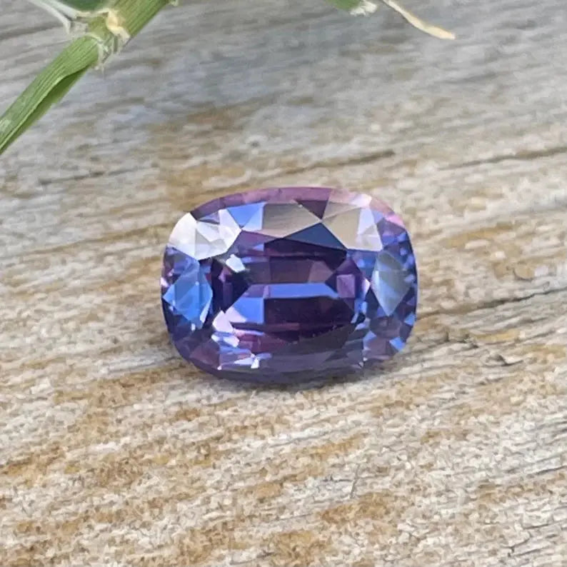 Natural Purple Sapphire gems-756e