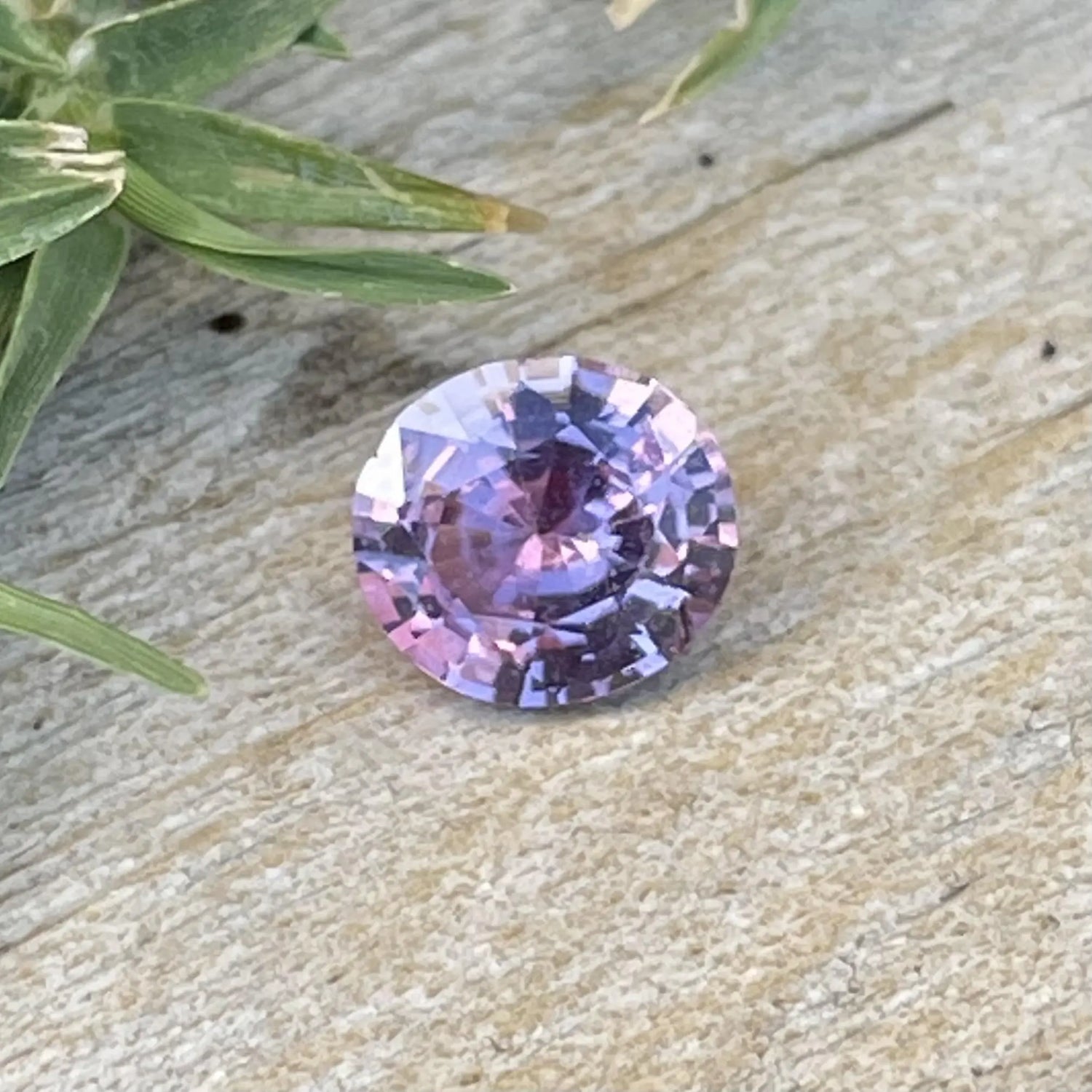 Natural Purplish Pink Sapphire gems-756e