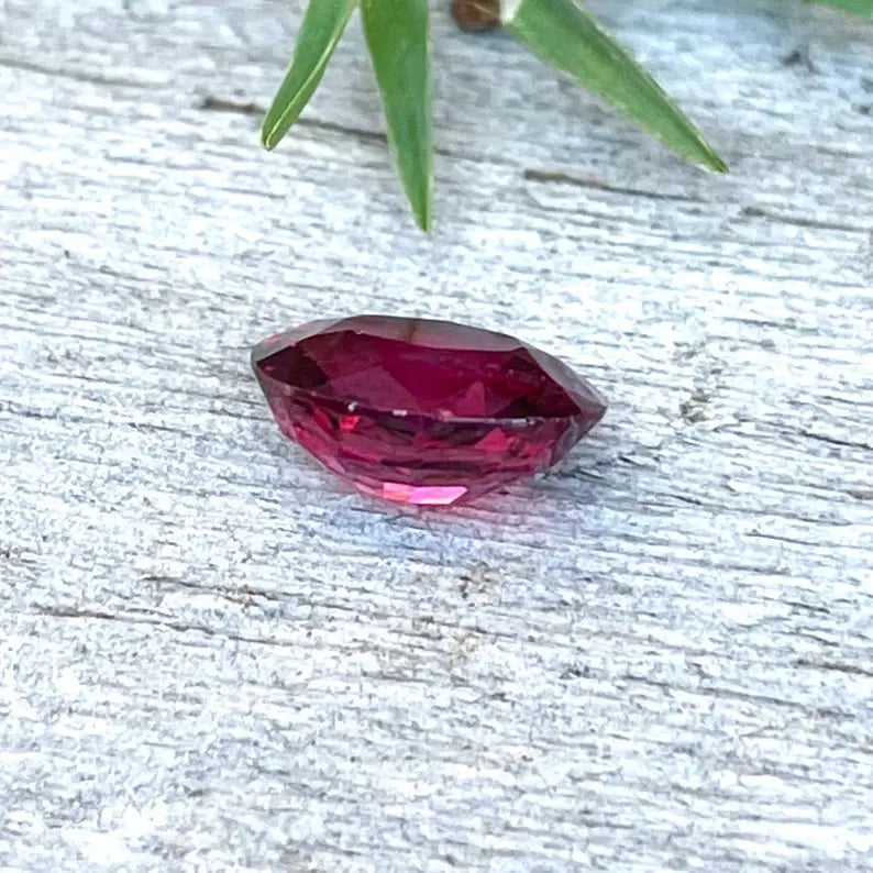 Natural Red Spinel gems-756e