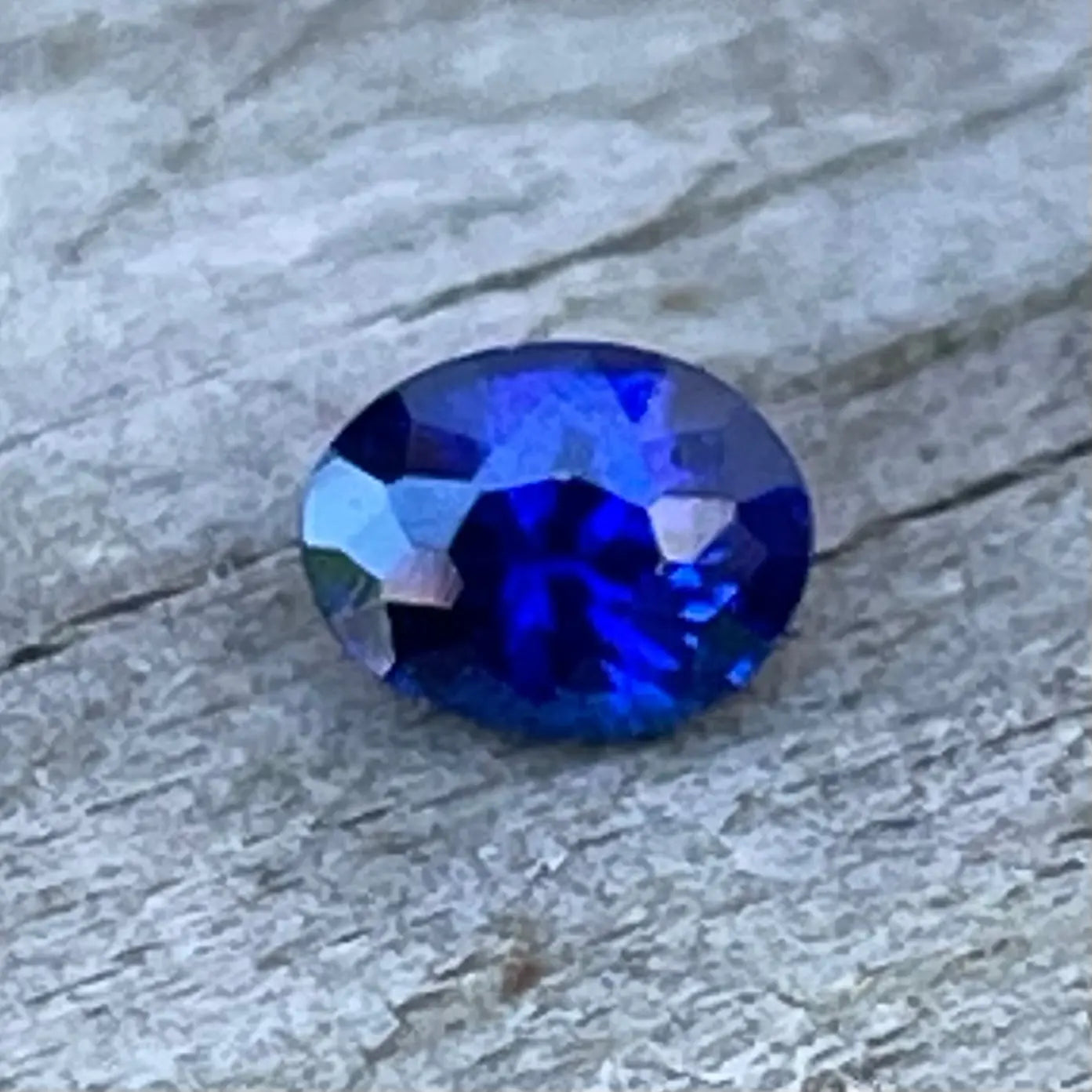 Natural Royal Blue Sapphire gems-756e