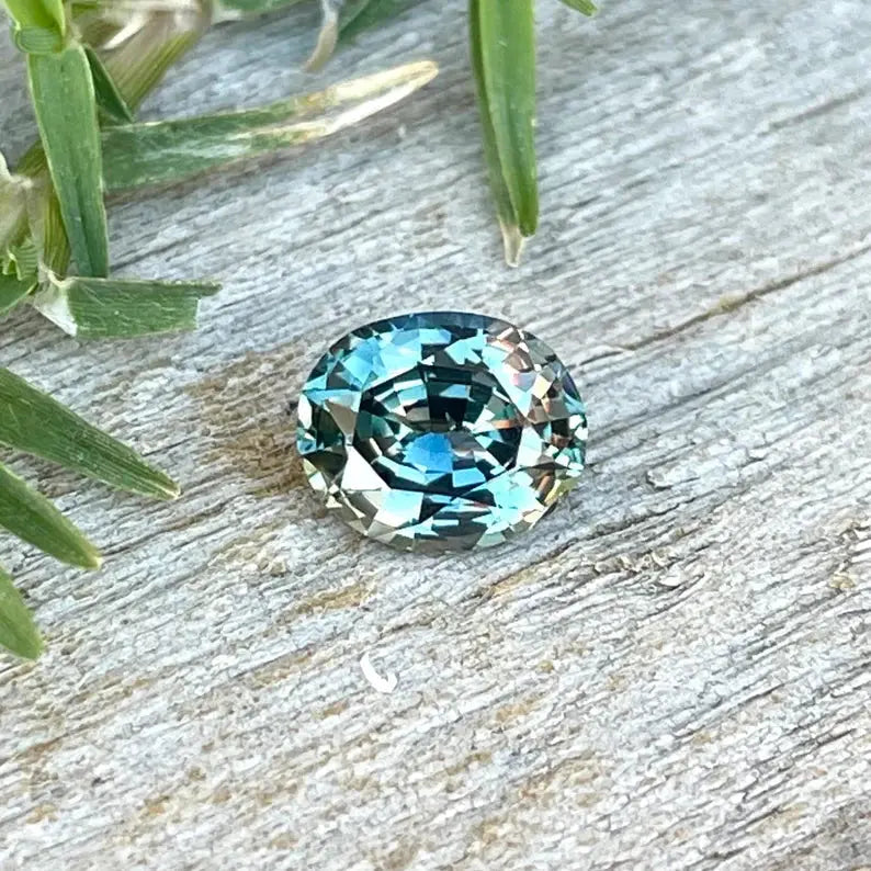 Natural Unique Coloured Sapphire gems-756e