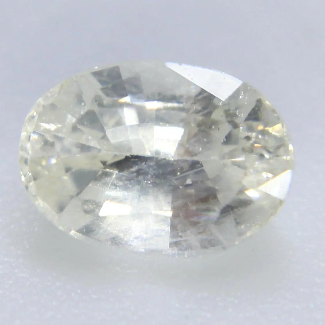 Natural White Sapphire gems-756e