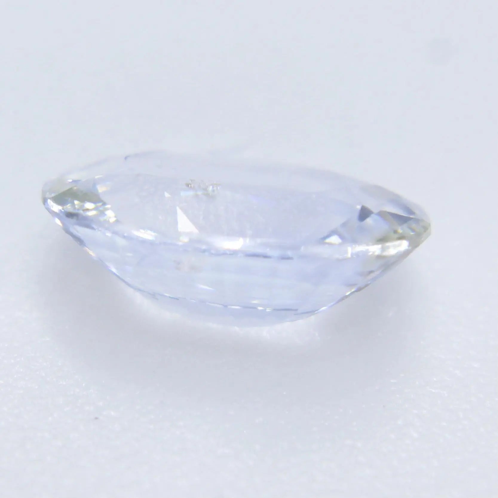 Natural White Sapphire gems-756e