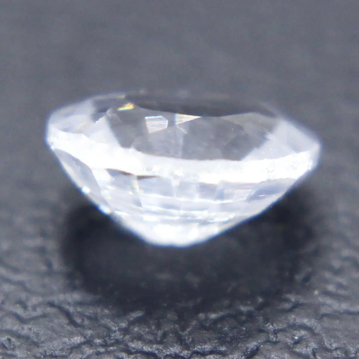 Natural White Sapphire gems-756e