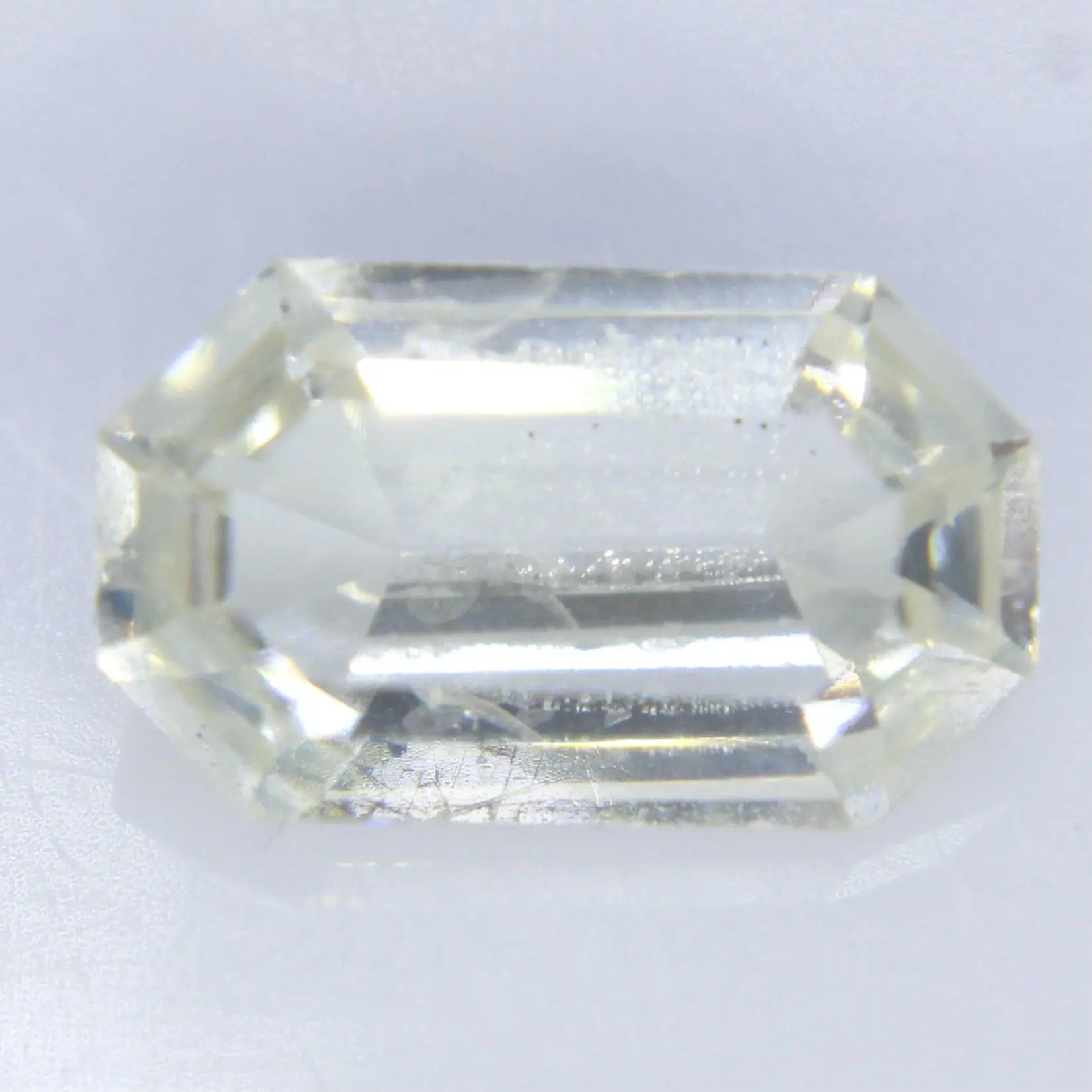 Natural White Sapphire gems-756e