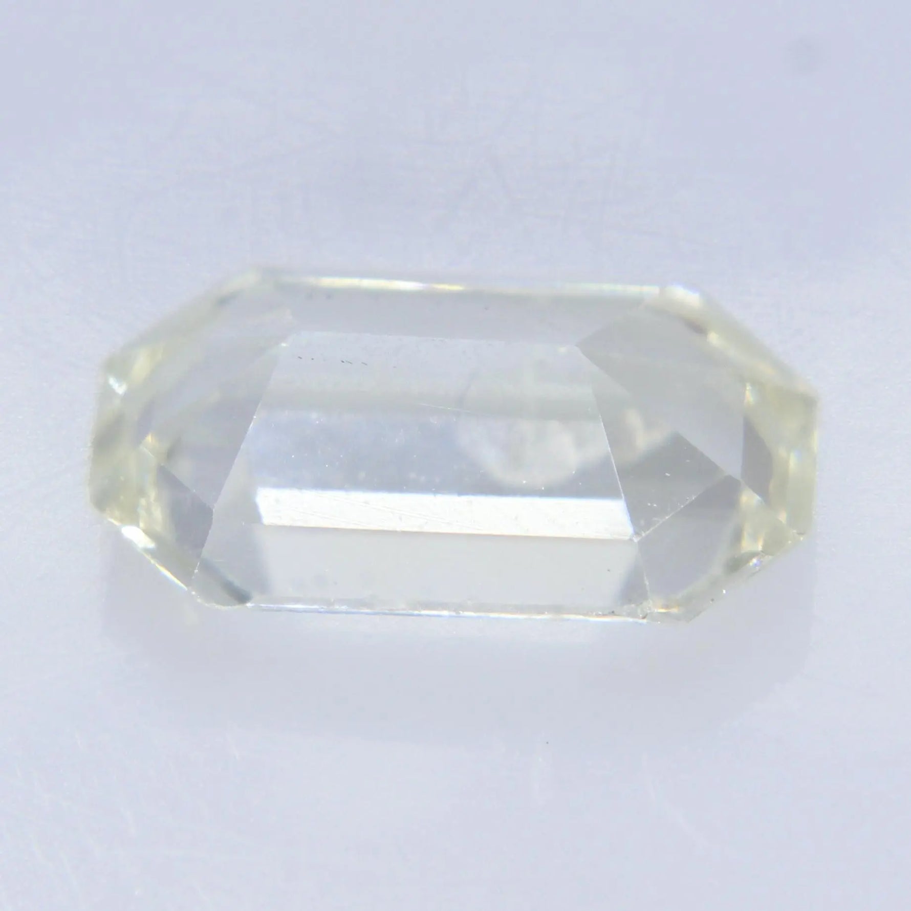 Natural White Sapphire gems-756e