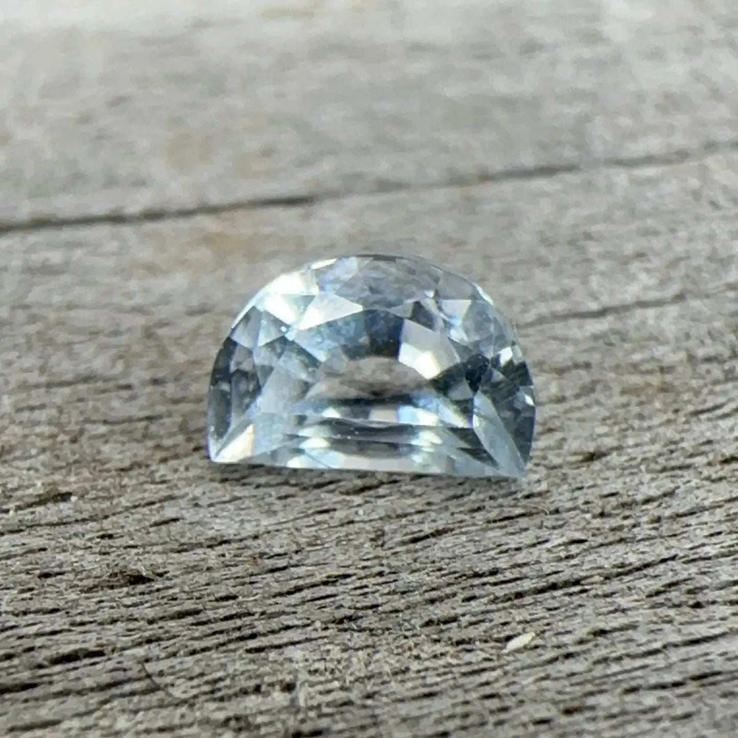 Natural White Sapphire gems-756e