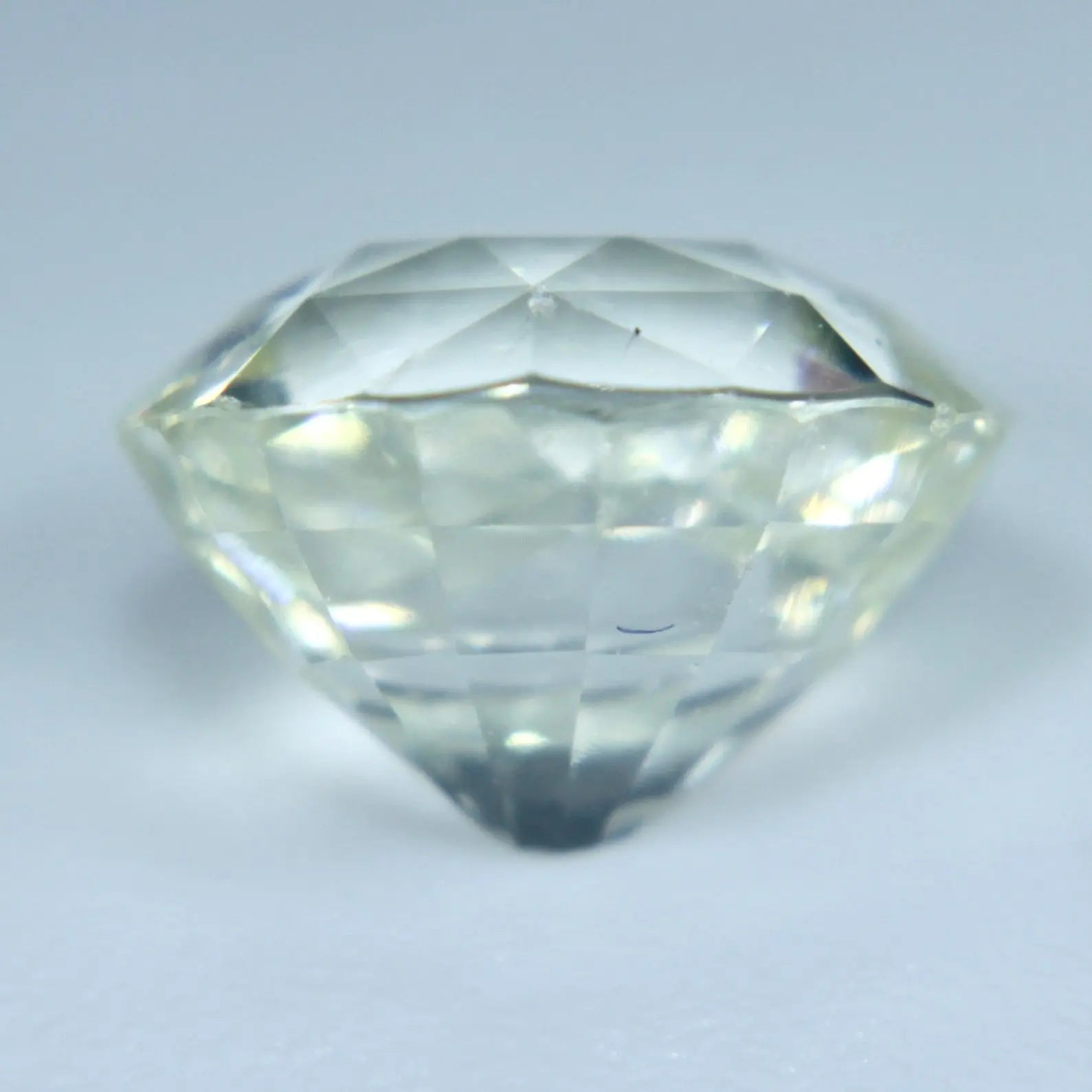 Natural White Sapphire gems-756e