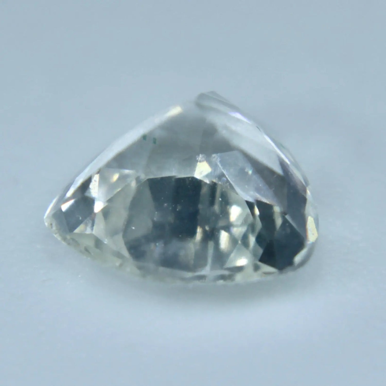 Natural White Sapphire gems-756e