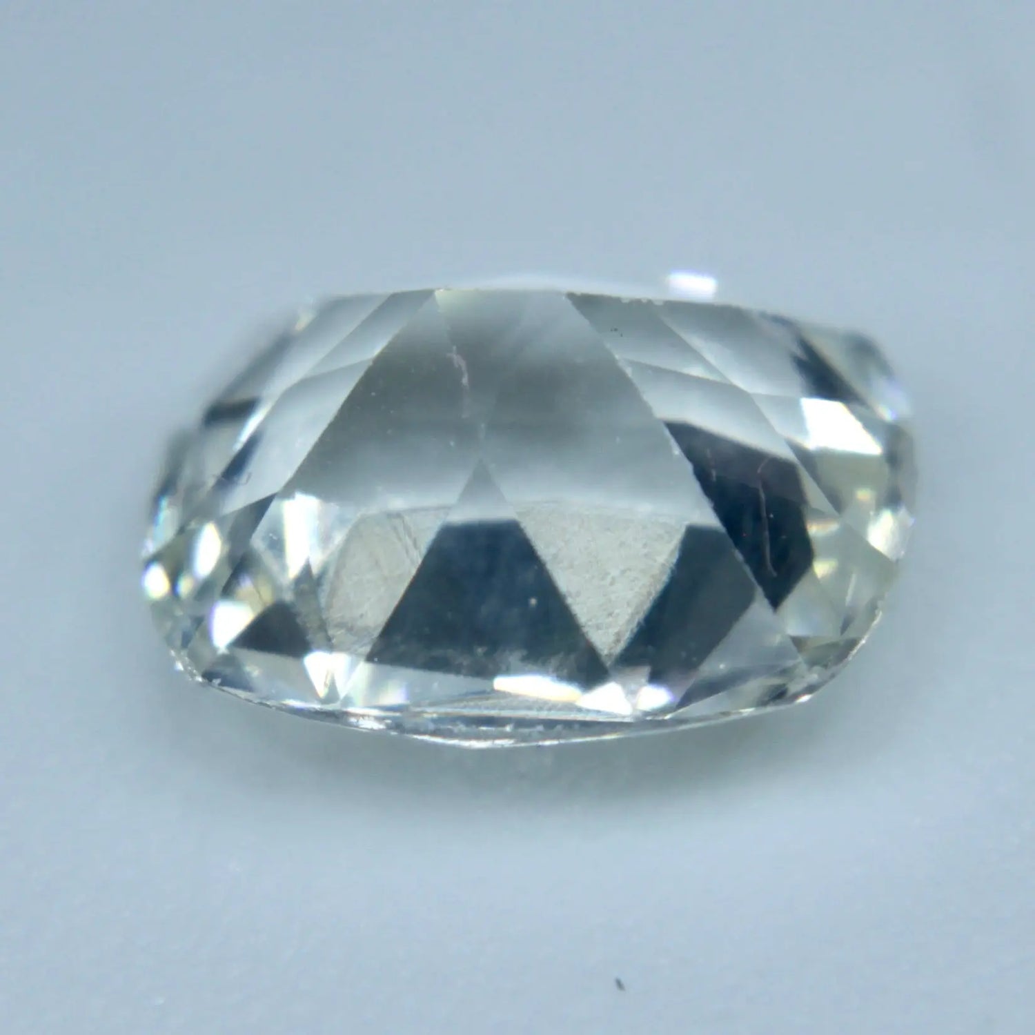 Natural White Sapphire gems-756e