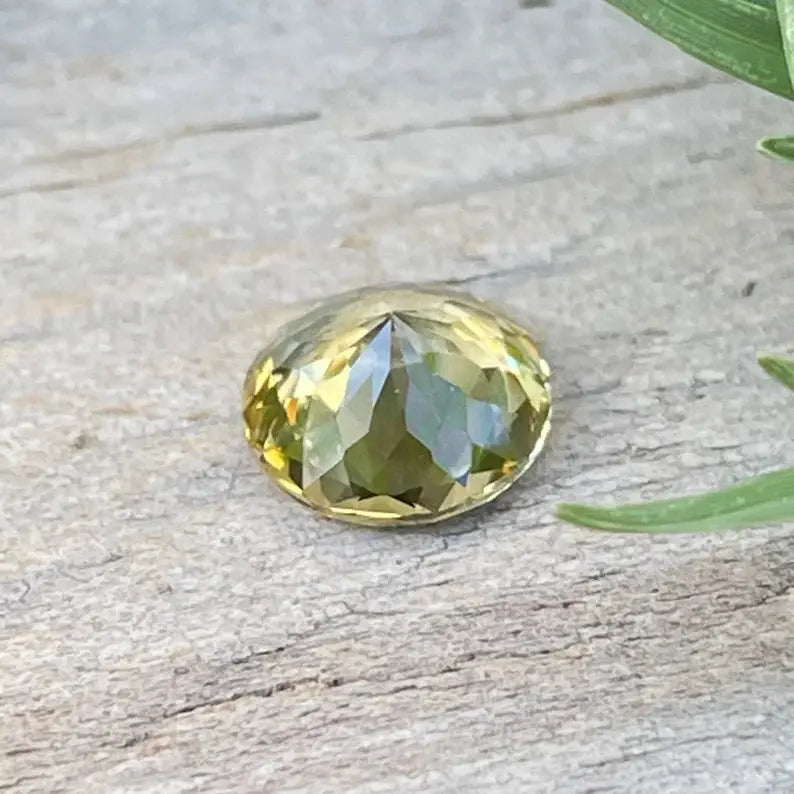 Natural Yellow Sapphire gems-756e