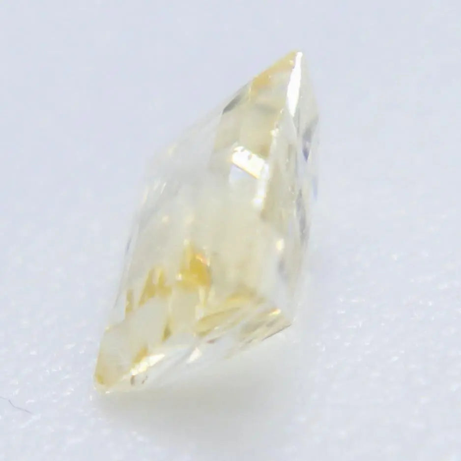 Natural Yellow Sapphire gems-756e