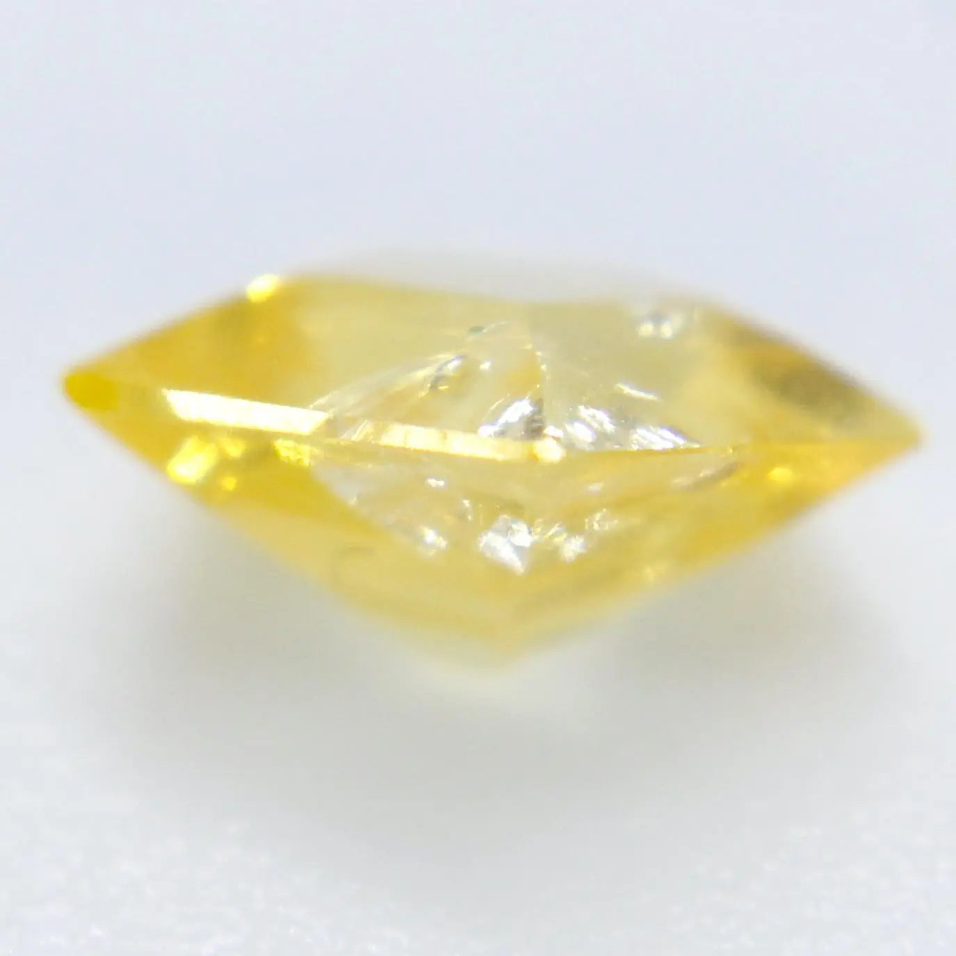 Natural Yellow Sapphire gems-756e