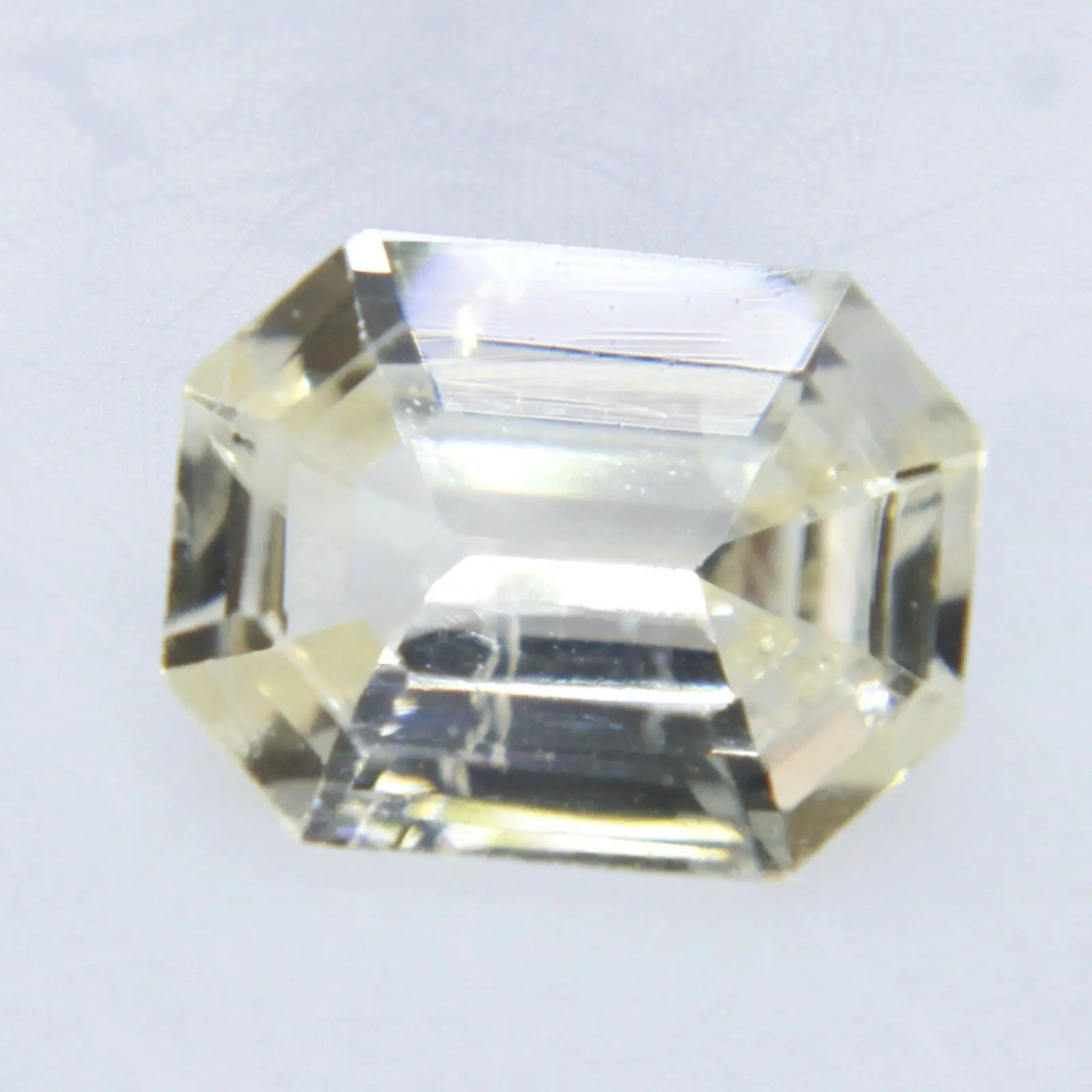 Natural Yellow Sapphire gems-756e