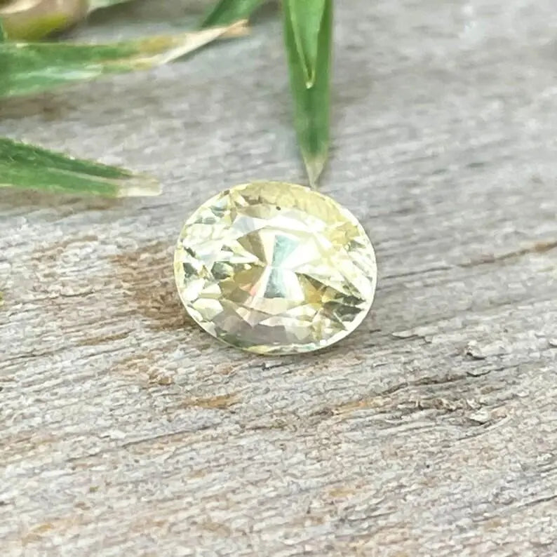 Natural Yellow Sapphire gems-756e