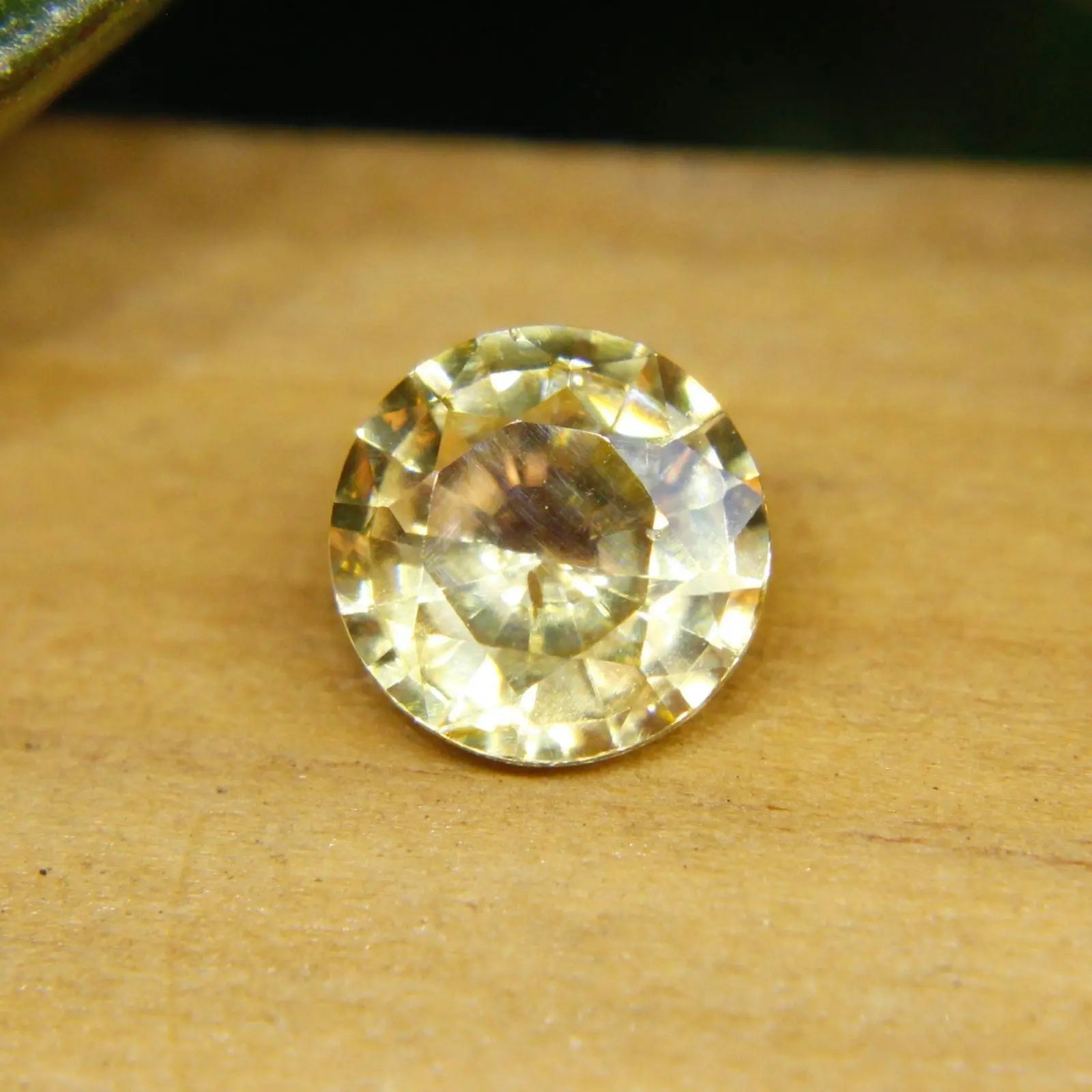 Natural Yellow Zircon gems-756e