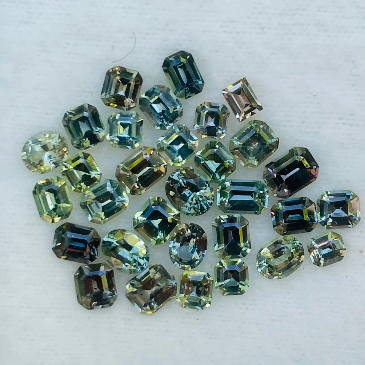 Natural Parti Green Sapphire Parcel gems-756e